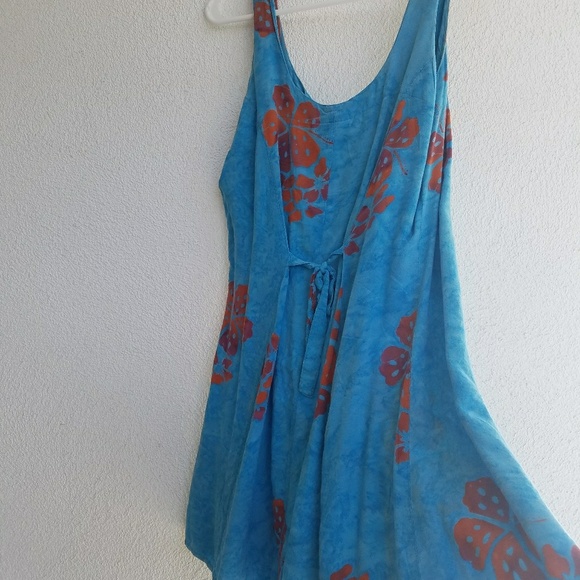 sleeveless top - Picture 2 of 4